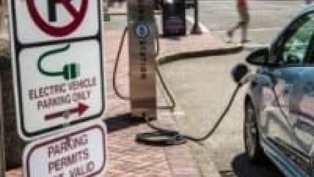 Eight Automakers and 15 Electric Utilities to Develop Smart Grid Program