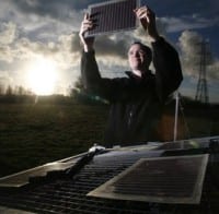 2-DTech and Dyesol to Develop Graphene-Enhanced Photovoltaic Devices