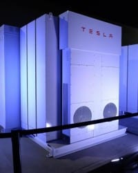 Advanced Microgrid signs 500 MWh Energy Storage Deal with Tesla