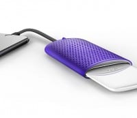 Smallest and Most Powerful Portable Fuel-Cell Charger