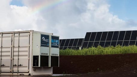 Report: Solar Power & Battery Storage to Account For 60% of Upcoming Electric Capacity Additions