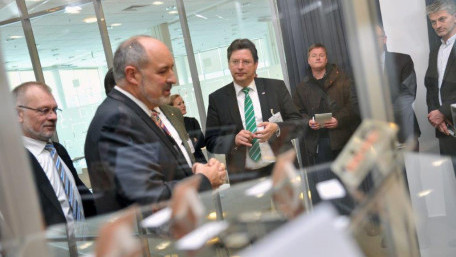 Minister Visit to Danfoss Silicon Power