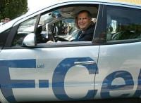Spencer Abraham Tours DaimlerChrysler Facility