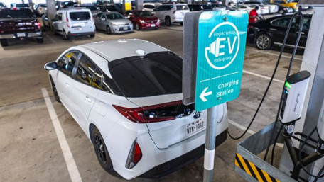 The Unique Charging Infrastructure Needs of Airport EV Fleets