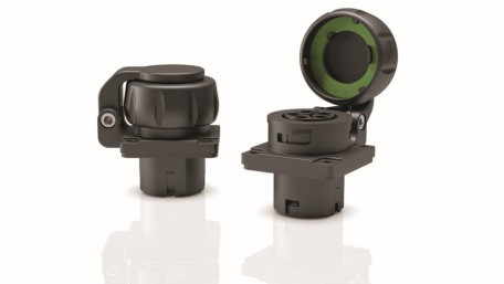Hinged Cover 32A/600V Connector is IP68/IPX9K Rated for Washdown Applications