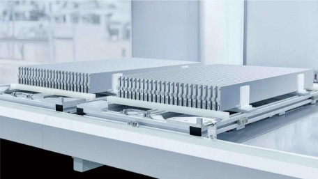 BYD  vs. Tesla: Who Wins the EV Battery Battle? 
