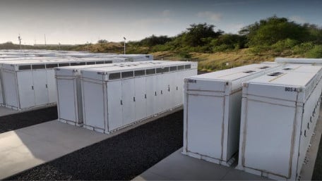 Hawaii Installs Tesla Battery Storage for Critical Grid Support