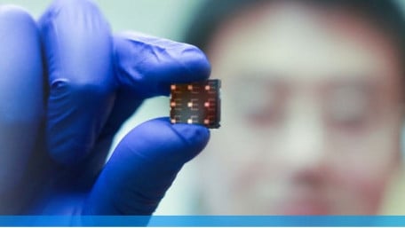 Dual-Layer Solar Cell Sets Efficiency Record