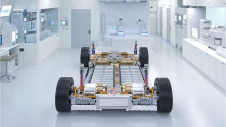 Rohde & Schwartz, ADI Cutting the Cord on EV Battery Management Systems