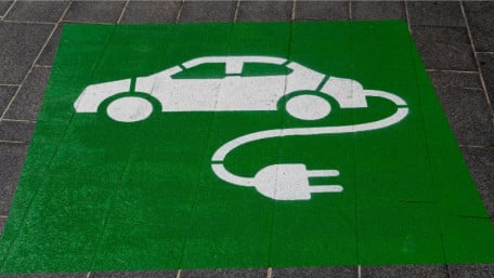 EV Charging Future: Xendee Report Highlights Challenges, Solutions