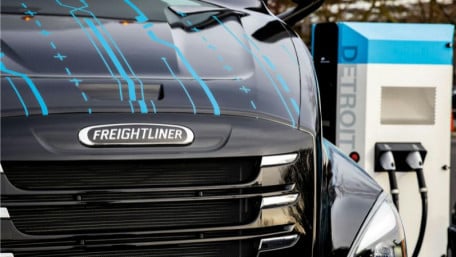 Artificial Intelligence Makes Electric Truck Operations Smart