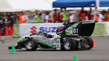 DC-DC Converter Modules Propel Formula EV Race Car to Victory 