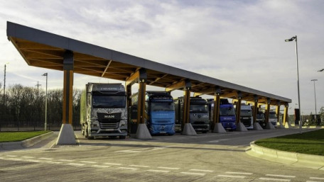 EV Tech Advances Smarter Sensors, Charging, and Fleet Trials