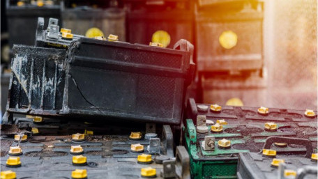 Citric Acid + Ethylene Glycol = Battery Recycling - Harmful Waste