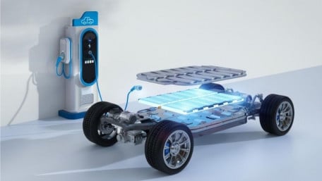 Shell’s Liquid EV Cooling Could Cut Charging Times to 10 Minutes