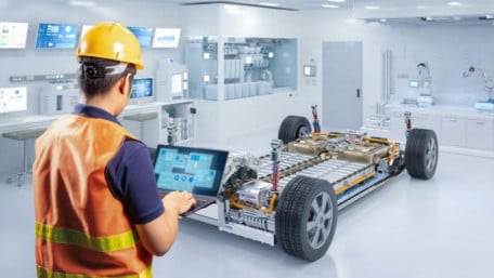 Innovative Battery Materials Could Extend EV Range