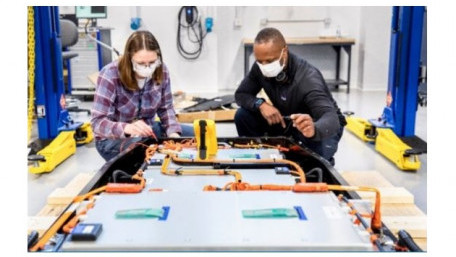 Ford Enhances R&D Capabilities with New Global Battery Center