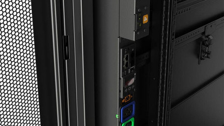 Universal Rack Power Distribution Unit for Easy, Fast Deployment Worldwide