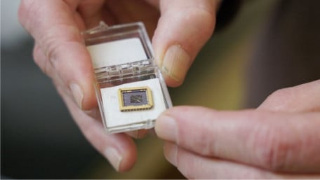 Researchers Create World’s First Graphene Semiconductor