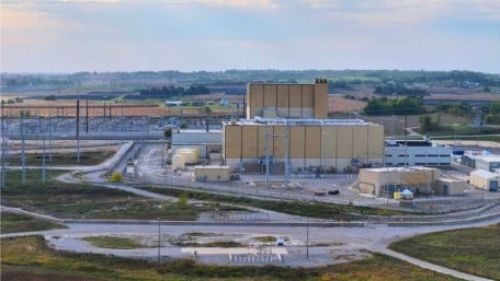 Tech Giants Race To Grab Power for Data Centers