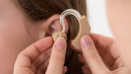 Very Low Input-Voltage Boost Converter Enables Direct Methanol Fuel Cell Hearing Aids 