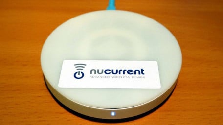 15W Qi-Certified, Extended-Distance Wireless Phone Charger