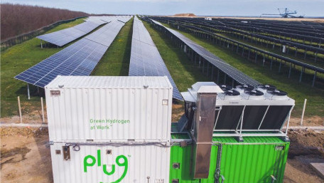 Plug Power’s Hydrogen Electrolyzer Drives Amazon Forklifts
