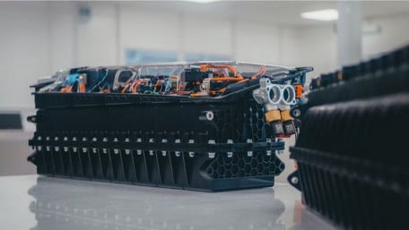 Battery Tech Tackles EV Range, Charging and Recycling
