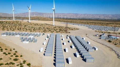 Boosting Microgrids: Smart Algorithms Unlock Hybrid Storage Potential