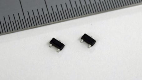 Low RDS(on), High Speed Switching 30V and 60V N-Channel MOSFETs