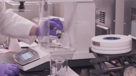  Nanoscientists Use Microwaves to Recycle EV Battery Cathodes 