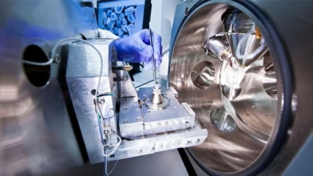 Electron Images Predict Lithium Battery Failure Risk