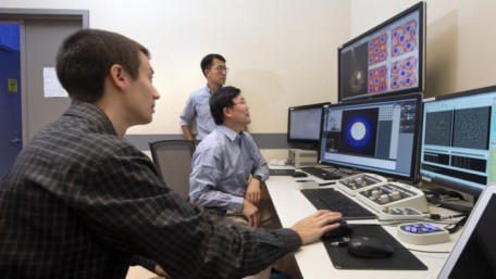 Scientists Reveal Mechanism of Electron Charge Exchange in Molecules