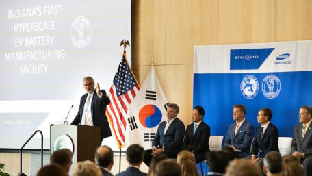 Stellantis and Samsung SDI to Build $2.5B Li-ion Battery Facility
