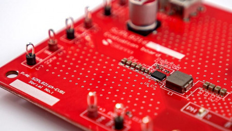 Versatile 12A 1MHz Buck Converter for Ultra-Compact PoL PCB Layout
