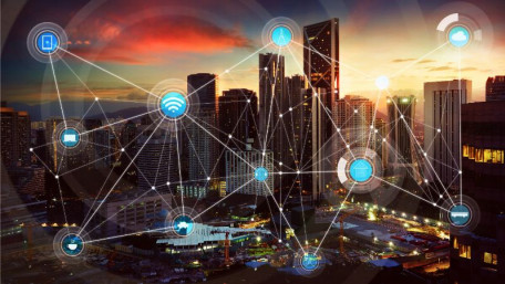 Reinforcement Learning Improves Smart Grid Management