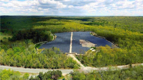 Smart Inverter Meets Challenges of Shading, Uneven Terrain in Solar Arrays