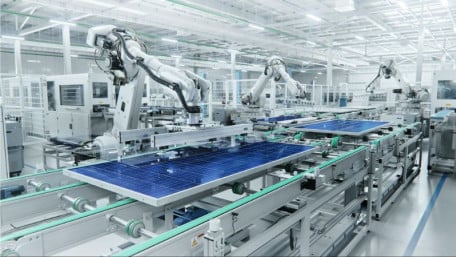 Solar Energy Future: Perovskite Challenges Silicon