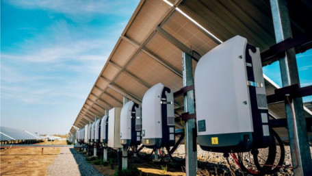 How Do Inverters Contribute to Grid Resilience? 