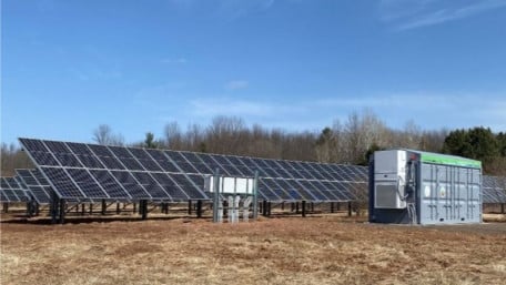 Model Analyzes Droop-Controlled DC Microgrid Stability