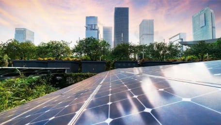 Achieving Grid Resilience With Building-Level Renewable Generation