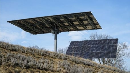 AI Solar Panels Follow the Sun to Maximize Energy Efficiency