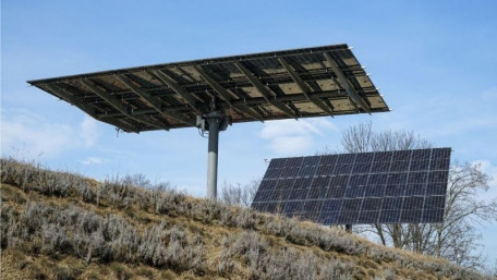 AI Solar Panels Follow the Sun to Maximize Energy Efficiency