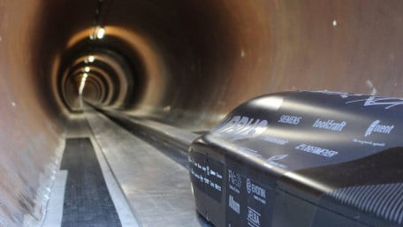 Speed Record for TU Munich: “WARR Hyperloop” reaches 290 mph