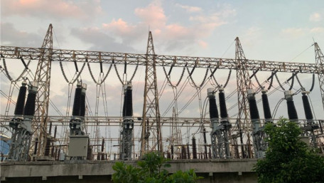 AI Optimizes Grid Power Flow
