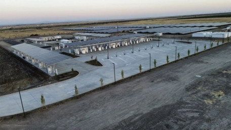 Tesla Launches Huge Solar-Powered Supercharger Station