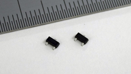 Low RDS(on), High-Speed Switching -30V P-Channel MOSFETs