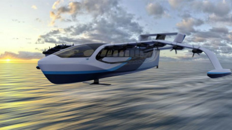 Futuristic Flight Takes Off With Battery, Hydrogen 