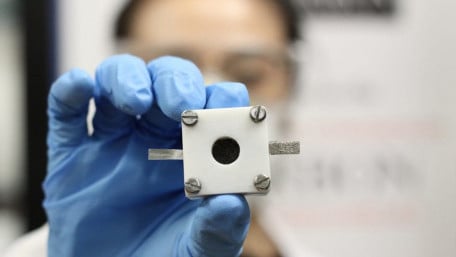 Three-Stage Method could Revolutionize Zn-Air Recharging