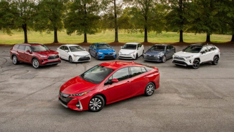Toyota Extends HEV Battery Warranty to 10 Years/150,000 Miles for Model Year 2020